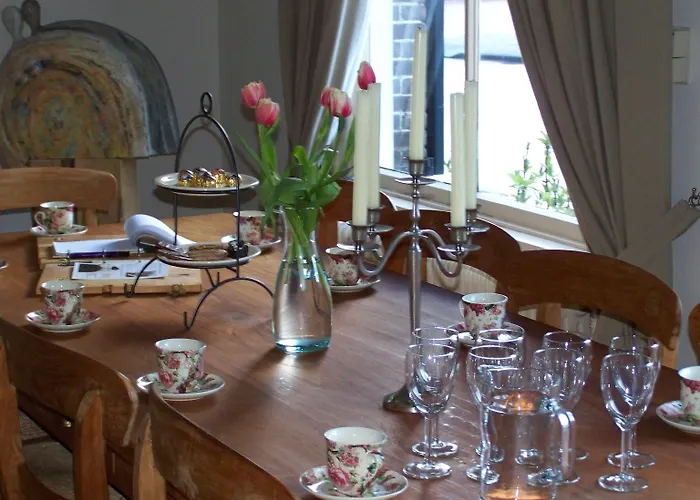 Het Oude Postkantoor فندق برومين