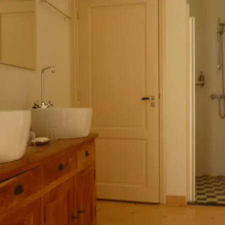 Het Oude Postkantoor 3* ברומן