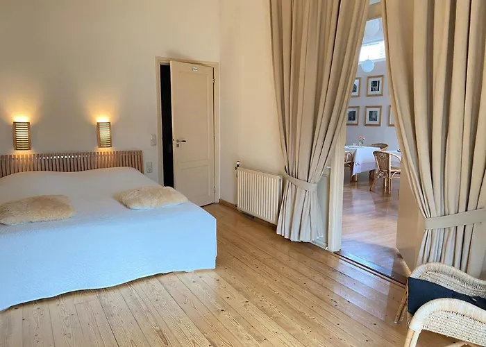 赫特奥德珀斯特坎图酒店