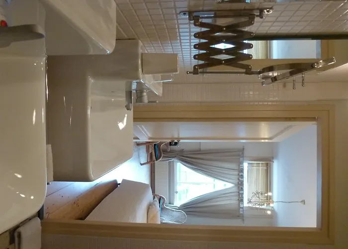 赫特奥德珀斯特坎图酒店 酒店