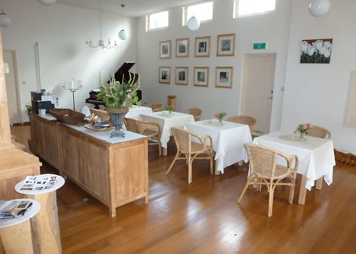 赫特奥德珀斯特坎图酒店 酒店