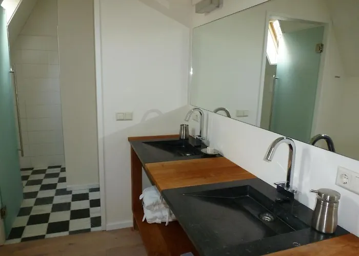 赫特奥德珀斯特坎图酒店 3*